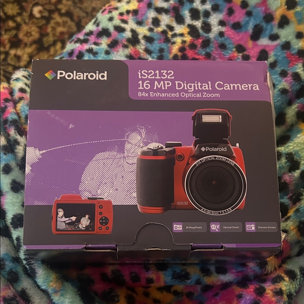 Polaroid iS2132 Red Digital Camera with 84x Zoom